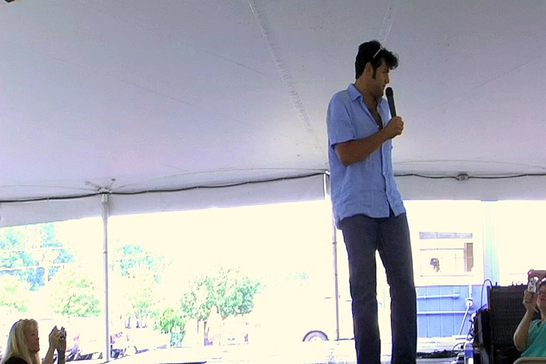 Gino Monopoli sings 'GI Blues' Elvis Week 2008
