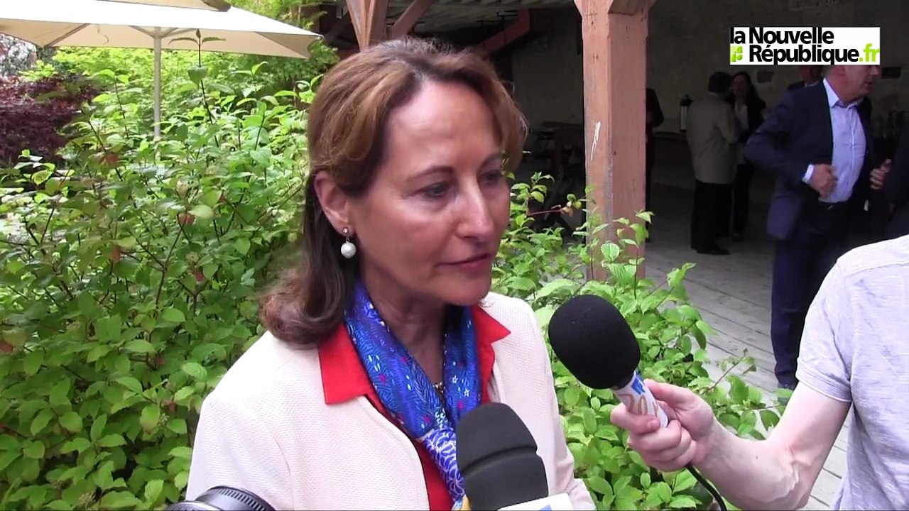 VIDEO (41) La ministre de l'Environnement, Ségolène Royal, visite les jardins de Chaumont-sur-Loire