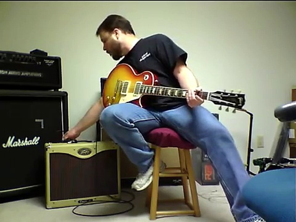 Peavey Classic 30 and Gibson Les Paul (Veteran 30 speaker)