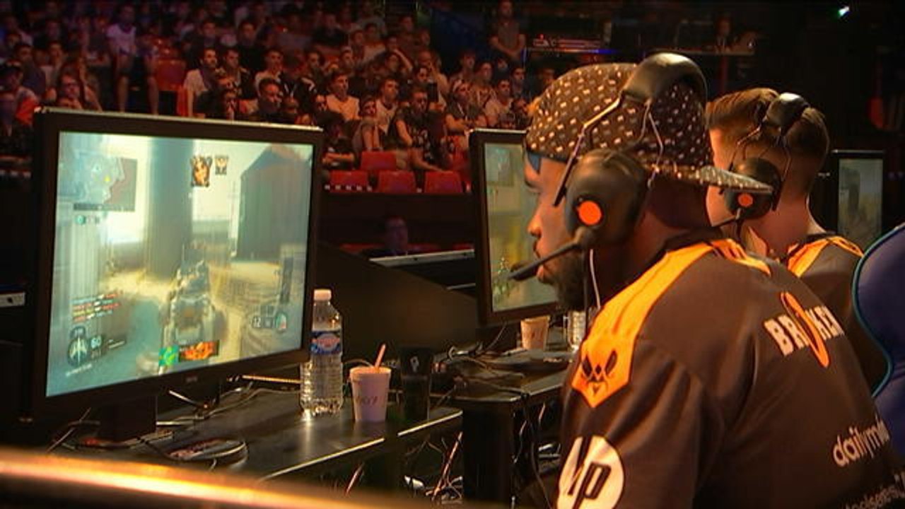 Jeux vidéo: championnat du monde de "Call of Duty" à Paris - Le 08/05/2016 à 15h10