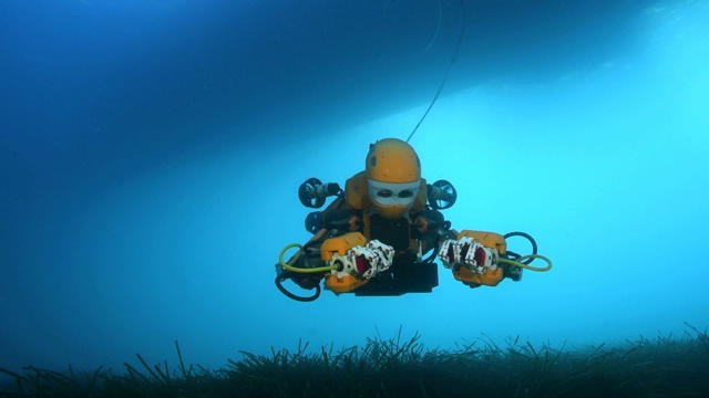 Ocean One : le robot humanoïde qui explore les abysses - Le 08/05/2016 à 16h00