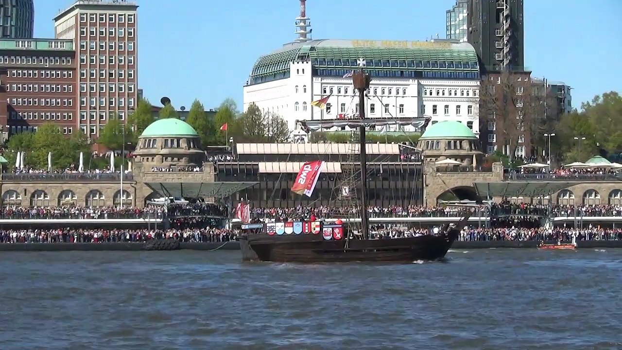Hafengeburtstag Hamburg 2016 - Einlaufparade der Schiffe