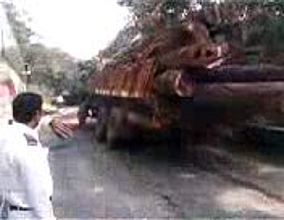 Overloaded Truck Fail-Top Funny Videos-Top Prank Videos-Top Vines Videos-Viral Video-Funny Fails