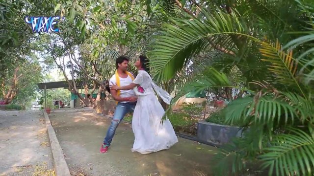 गोरी ओढनिया संभाल लs - Lasar Kutana Bhatar - Raaj Yadav - Bhojpuri Hot Songs 2016 new