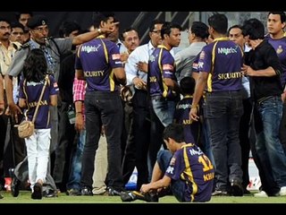 Bollywood King Shahrukh Khan Fights with Security Guard in IPL Match
