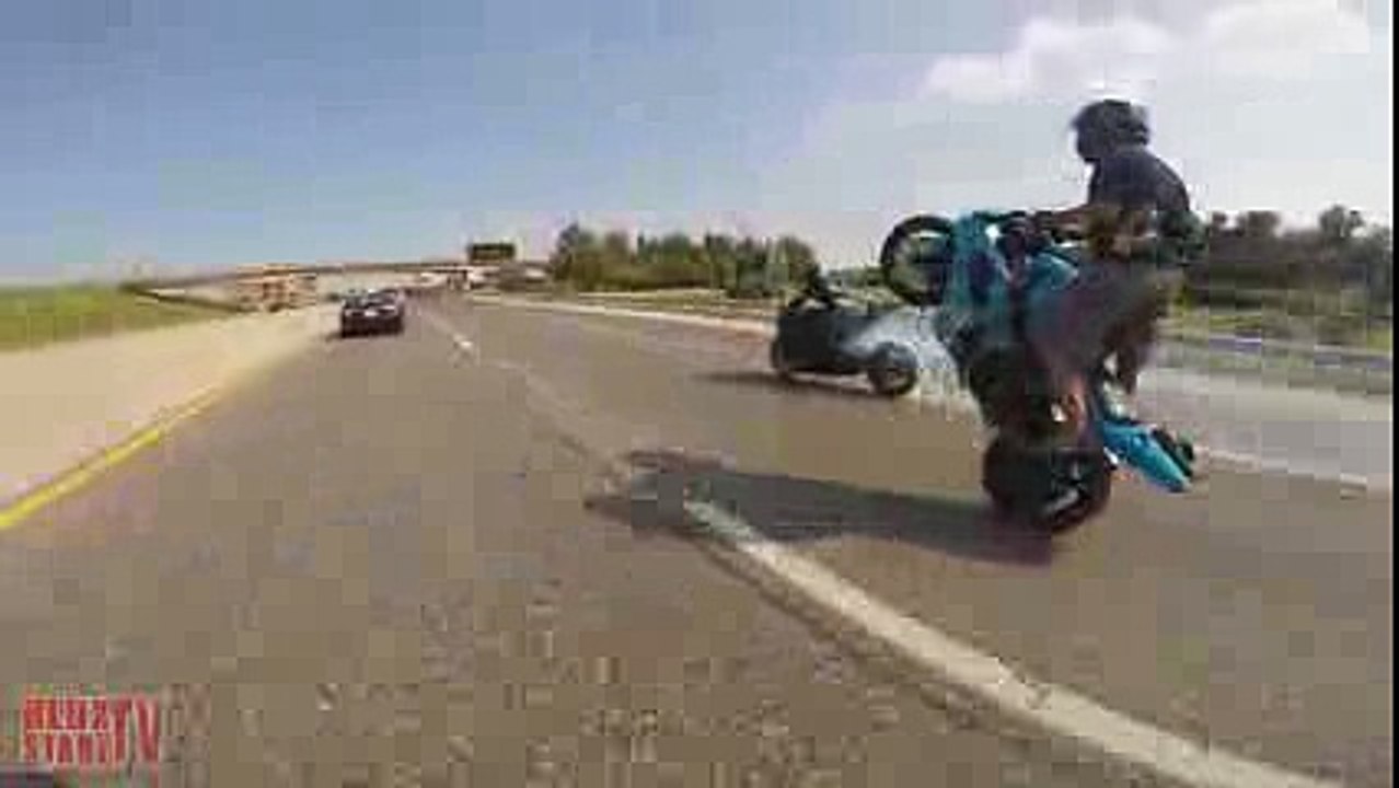 AMAZING Motorcycle DRIFTING Bike DRIFT GYMKHANA High Speed MOTO DRIFTER Suzuki GSXR 1000 DRIFTS 2015