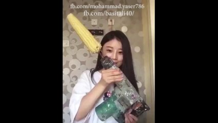 Funny Video - Girl eating Something In a very funny way