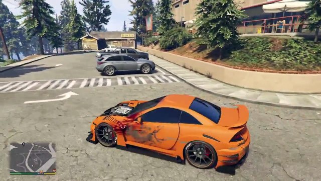 Женщина за рулём в GTA V