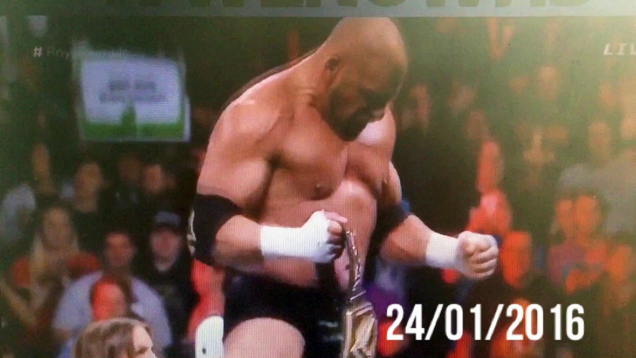 triple h wins the wwe title at the 2016 royal rumble