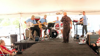 Danny McCorkle & the Katz perform 'Return To Sender' Elvis Week 2014