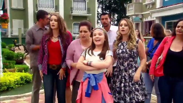 Cúmplices de um Resgate (05/05/16) Pedro salva Flora das mãos de Fausto