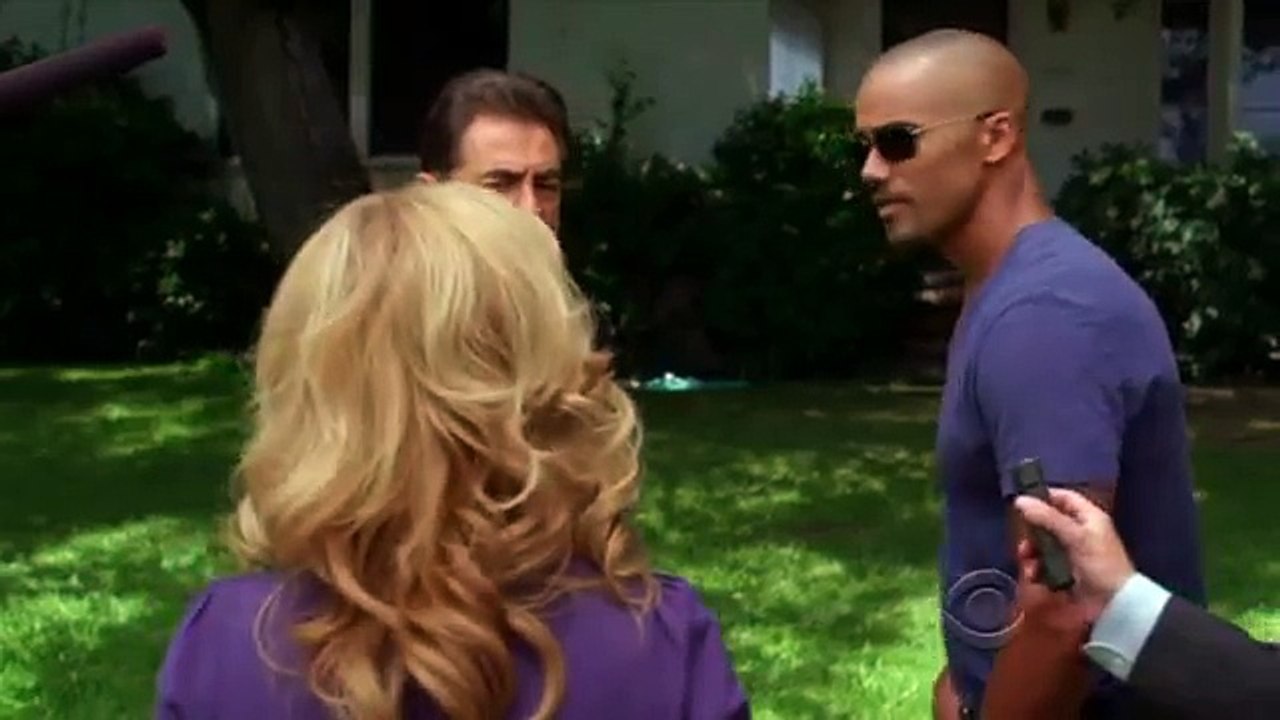 Après beaucoup d'hésitations, CBS décide de renouveler la série "Esprits Criminels" pour une saison 12