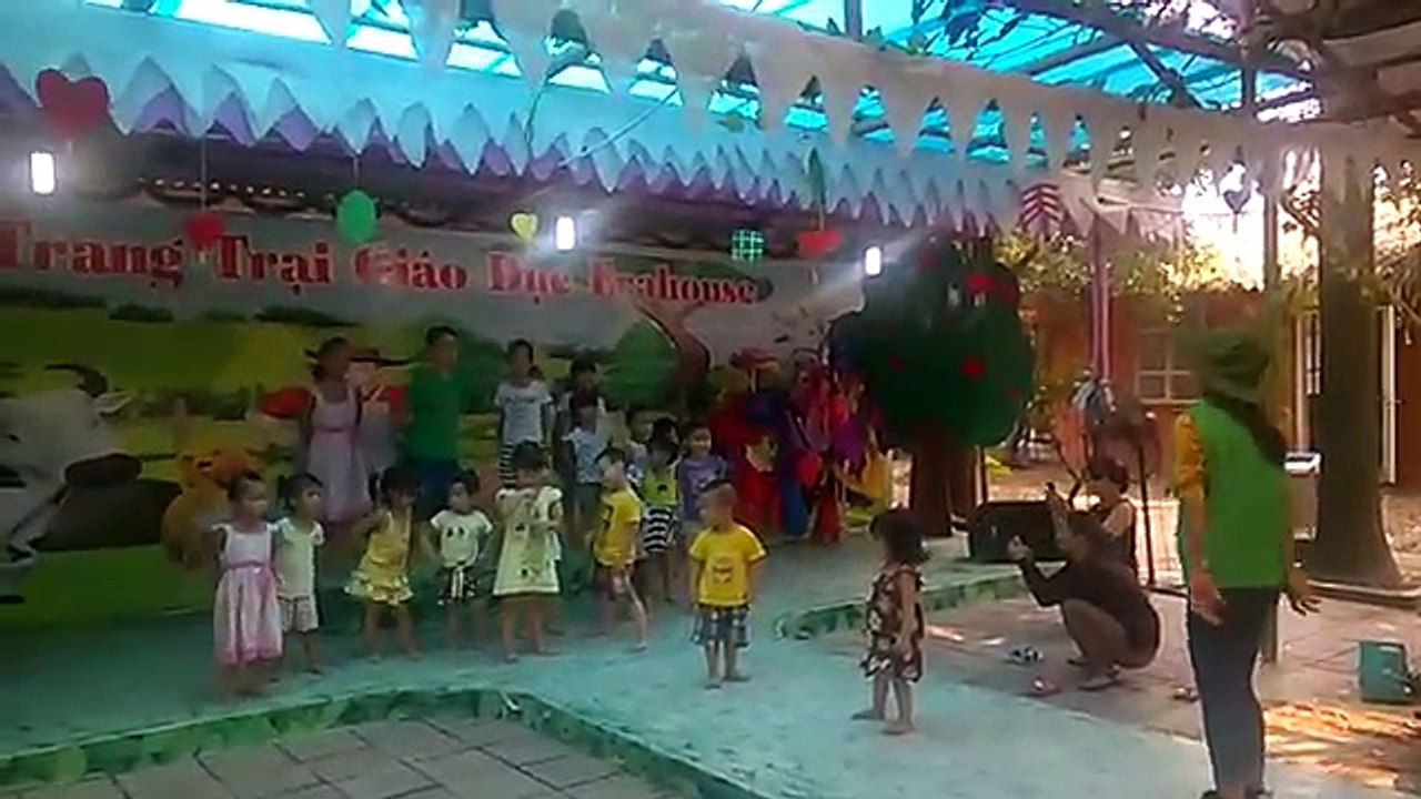 Dân vũ | Chicken dance