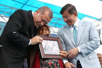 Davutoğlu'nun Görevi Bırakacağını Açıklamasının Ardından İlk Anket