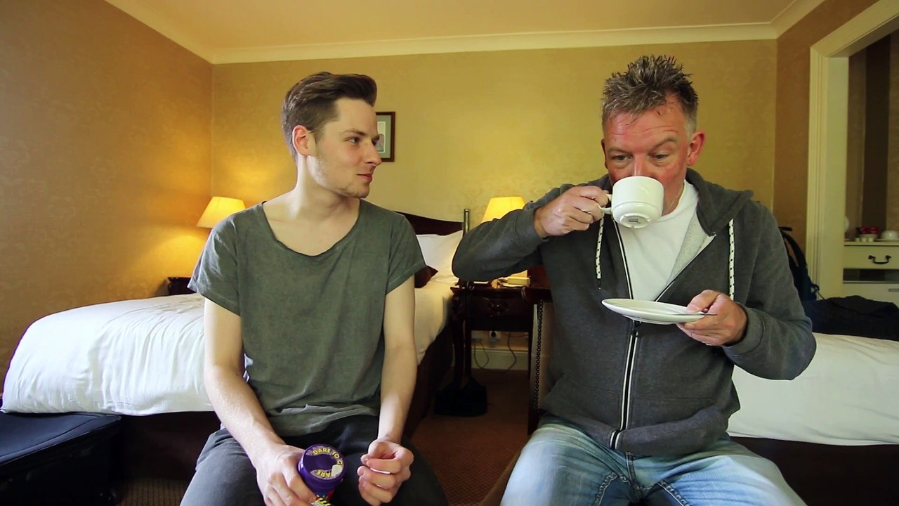 (EKELHAFTE) KOTZBOHNEN CHALLENGE MIT MEINEM VATER  REWINSIDE