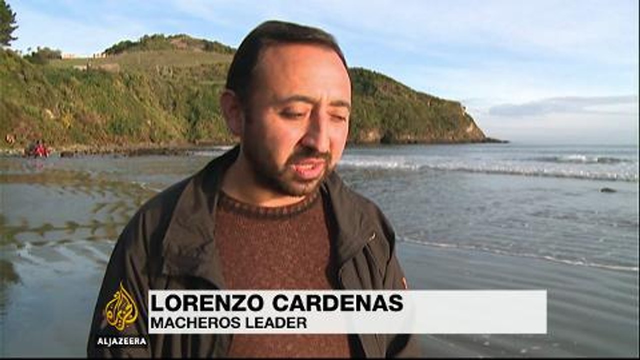 Chilean fishermen protest as deadly ‘red tide’ blooms