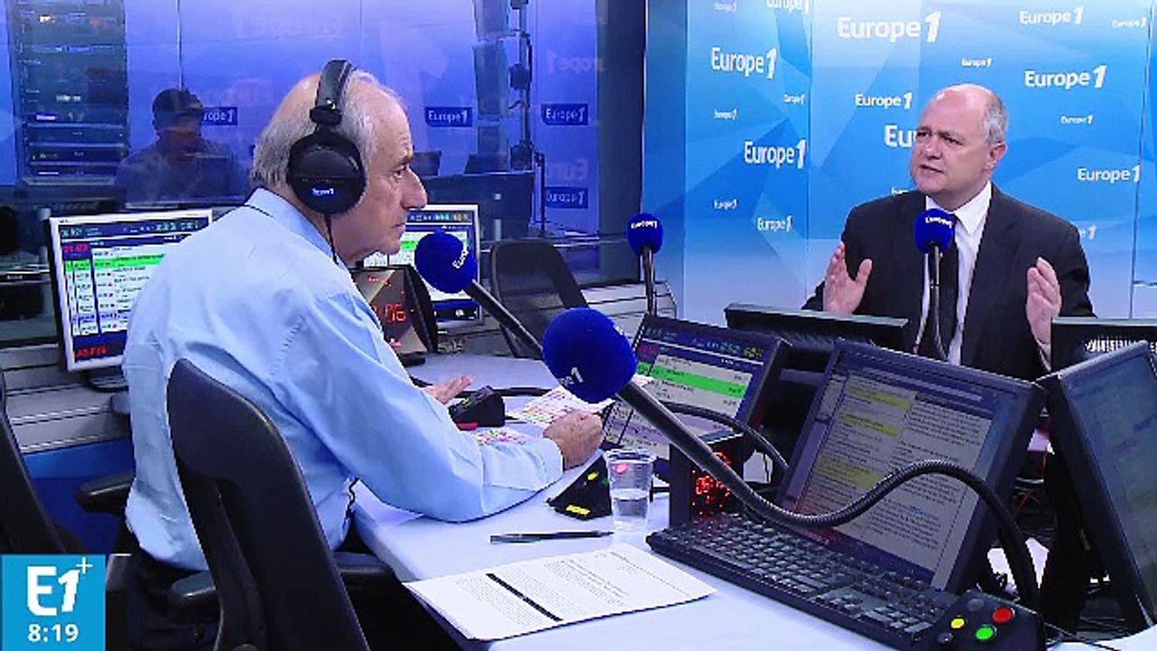 Loi Travail, risque de dissolution et essor d'Emmanuel Macron... Bruno Le Roux répond aux questions de Jean-Pierre Elkabbach