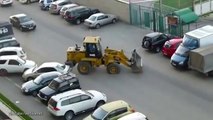 Loader frenzy: Drunk driver smashes seven parked cars in Russia