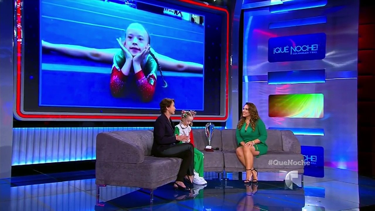 La campeona de gimnasia artística llega a “¡Qué Noche!” | Que Noche | [-T-e-l-e-m-u-n-d-o-]