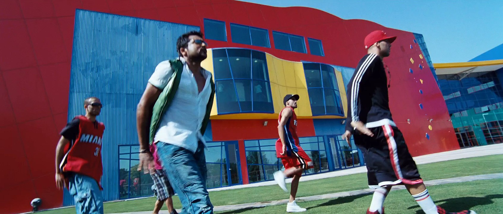 Stole_My_Heart-Singam.2010.1080p.BluRay-x264.DTS[HD-MA]-