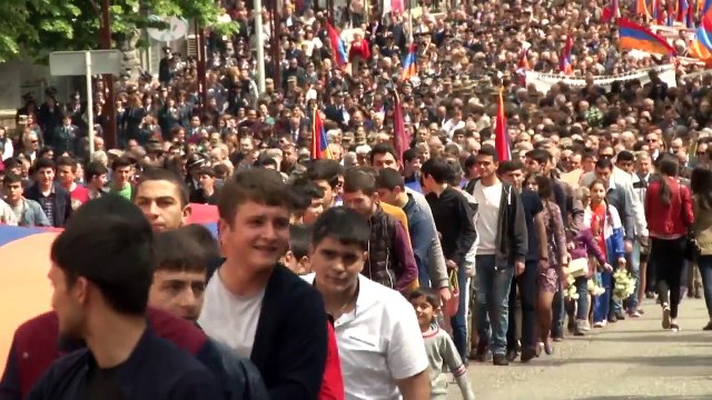 Представители властей Армении и Карабаха 9 мая посетили мемориальный комплекс Степанакерта