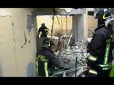 Roma - Palazzina crolla dopo esplosione, 4 feriti (09.05.16)
