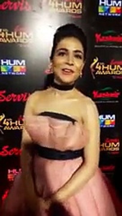 Watch Humaima Malik On Red Carpet Wearing Cheap Cloths
