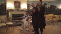 Presidente Obama dança com stormtroopers na Casa Branca