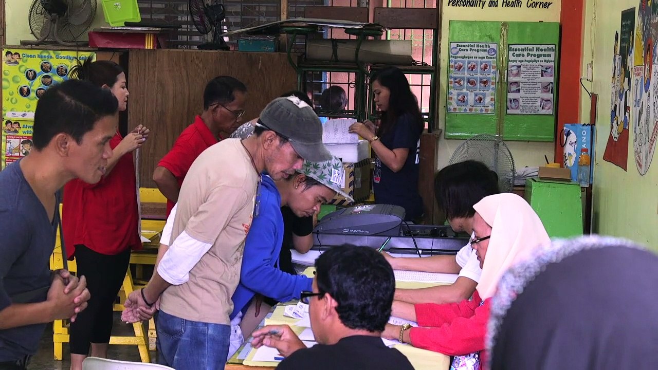 Duterte shock favourite in Filipino presidential elections