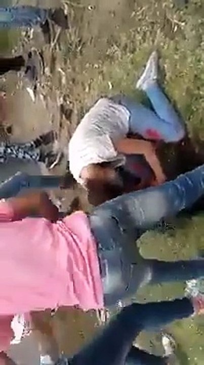 يحدث في تونس 2016 .. عركة بين بنات و كلام زايد و سب ملا فضايح