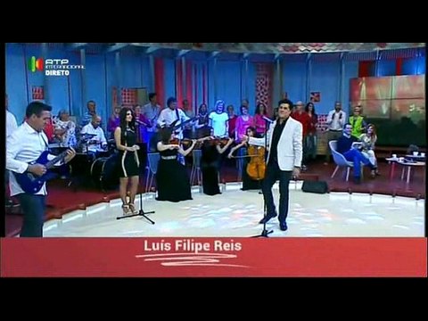 Luis Filipe Reis na praça da rtp com o tema - descobri que te amo