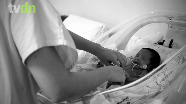 Cuidados pele a pele salvam vida de bebês prematuros