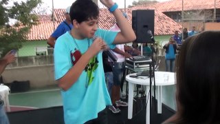 Yuri BH canta Rainha para Fã na Escola Municipal Sobral Pinto BH Dia 04 07 13