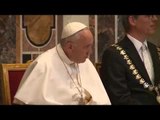 Roma - Renzi consegna il Premio Carlo Magno a Papa Francesco (06.05.16)