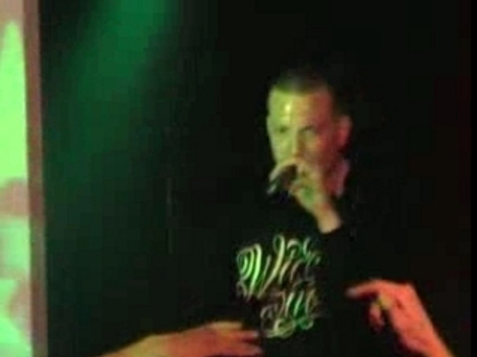 FLYNT 1 pour la plume LIVE (SUISSE)