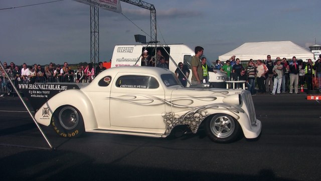 Chevrolet Coupe 1937 Vs. Chevrolet Coupe Hot Rod 1932 2
