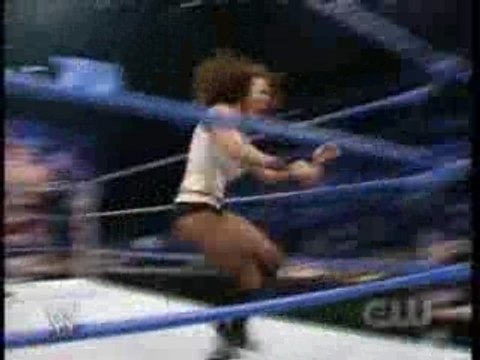 Kristal & Miz vs. Layla & Vito