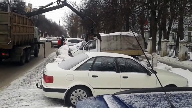 Такой Эвакуатор пугает всех на улице