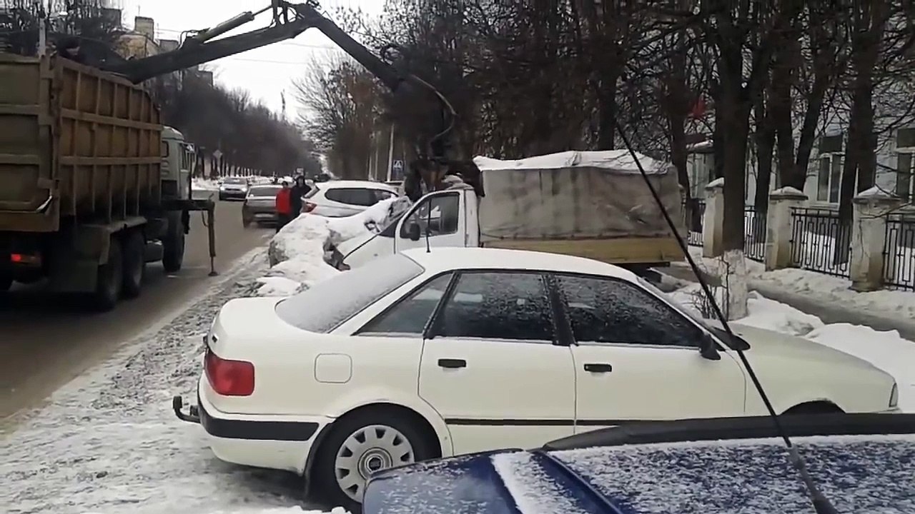 Такой Эвакуатор пугает всех на улице