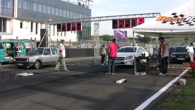 Mercedes Benz CL 500 Brabus Vs. VW Golf I 1.9 TDI