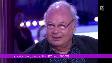 Siné sera enterré "en fanfare" dans une tombe en doigt d'honneur