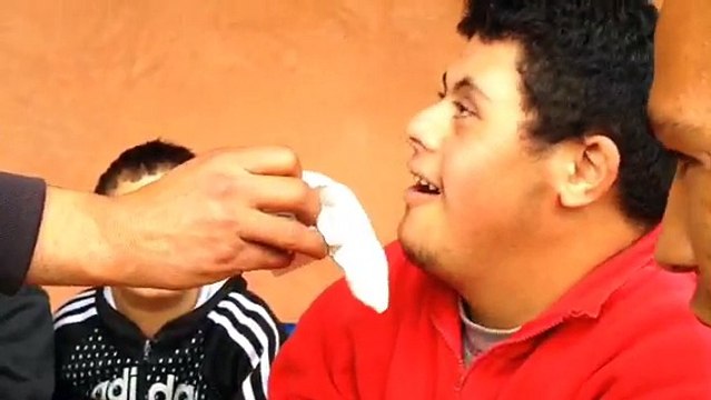 Recherche de la définition d'une odeur au travers d'un sac en tissu...