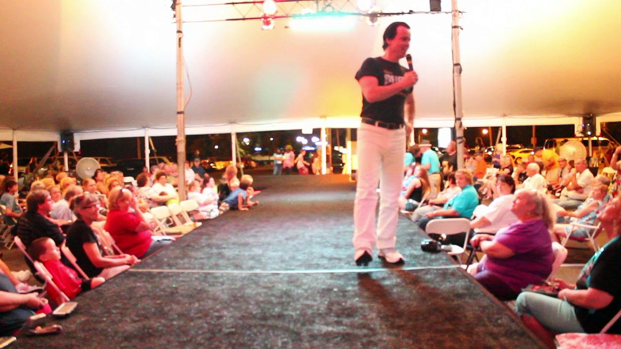 Sergio sings 'My Way' Elvis Week 2014