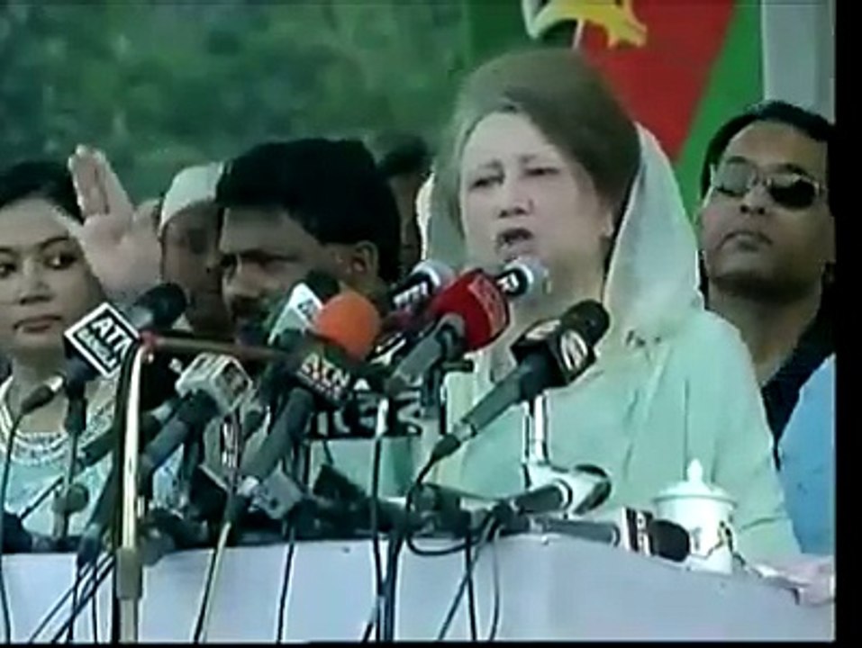 খালেদা জিয়া সবার সামনে এ কি শুনাল?
