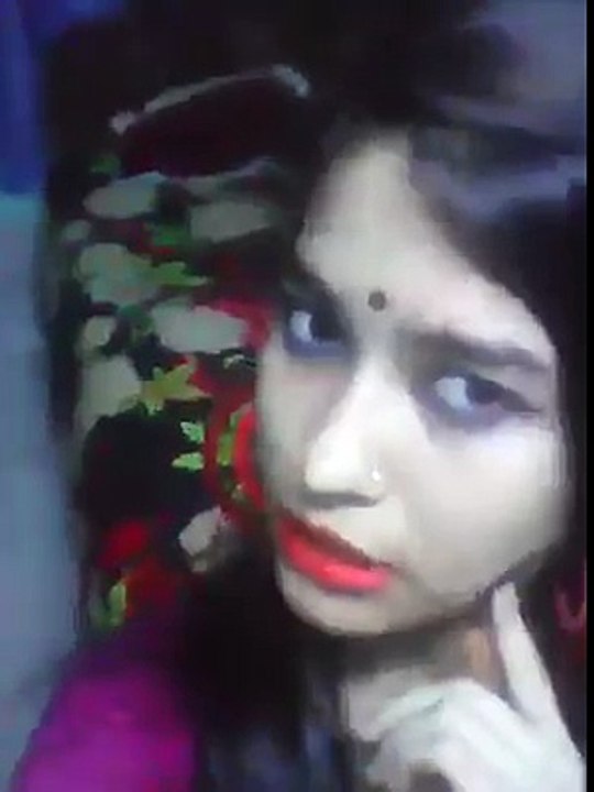 শুনুন তো মেয়েটা কি বলে....