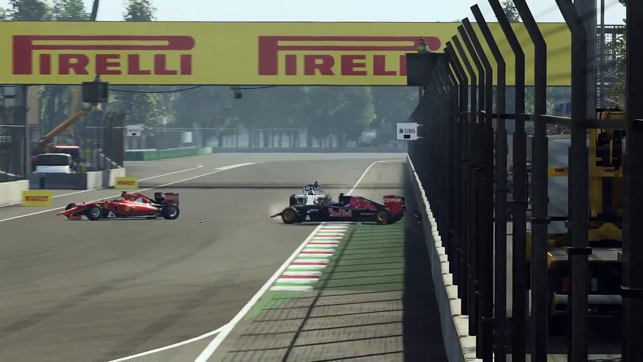 F1 2015 Crash Verstappen & Raikkonen