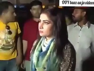 What Happend With Qandeel Baloch In PTI Jalsa...Mobile Footage