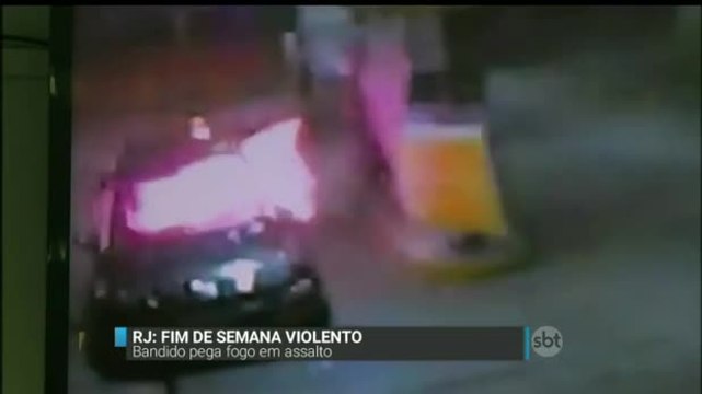 Bandido pega fogo durante assalto a posto de combustíveis