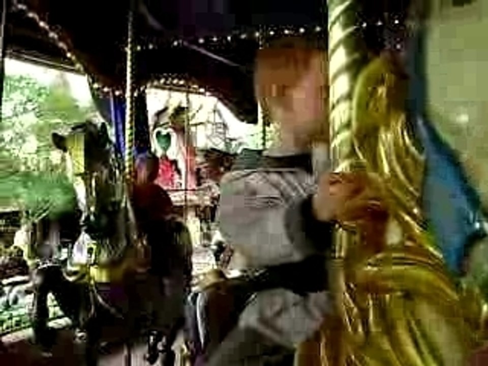 GABRIEL HADET A CHEVAL... DE BOIS