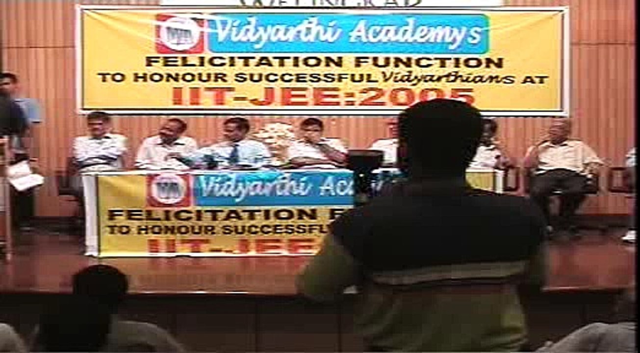 Mayur Yadav,  AIR-19(IIT-JEE-2005)